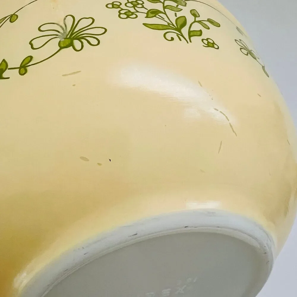 PYREX Cream Green Floral Vine Shenandoah 403 Mixing Bowl 2.5 Qt.